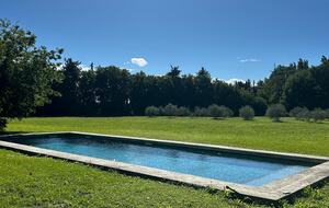 Quintessential Provençal Estate - Jonquières, France