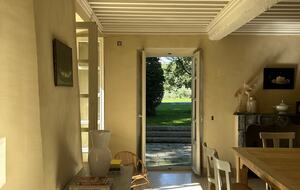Quintessential Provençal Estate - Jonquières, France