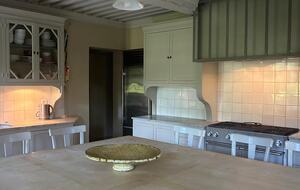 Quintessential Provençal Estate - Jonquières, France