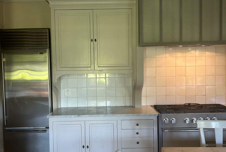 Quintessential Provençal Estate - Jonquières, France