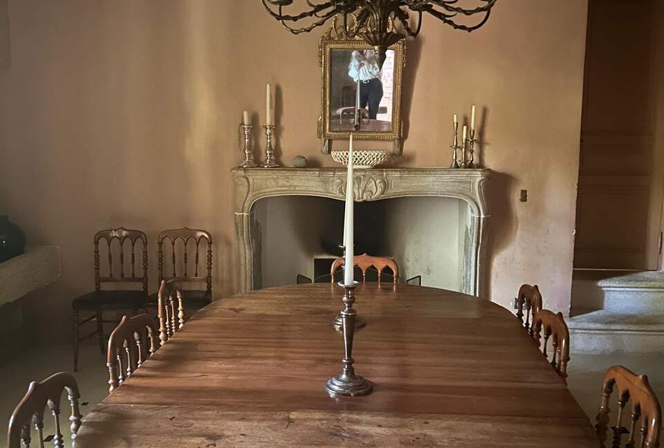 Quintessential Provençal Estate - Jonquières, France