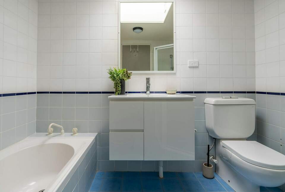 Riverside Escape Overlooking Rangoon Island - Kiama, Australia