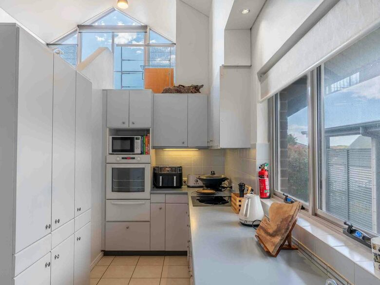 Riverside Escape Overlooking Rangoon Island - Kiama, Australia