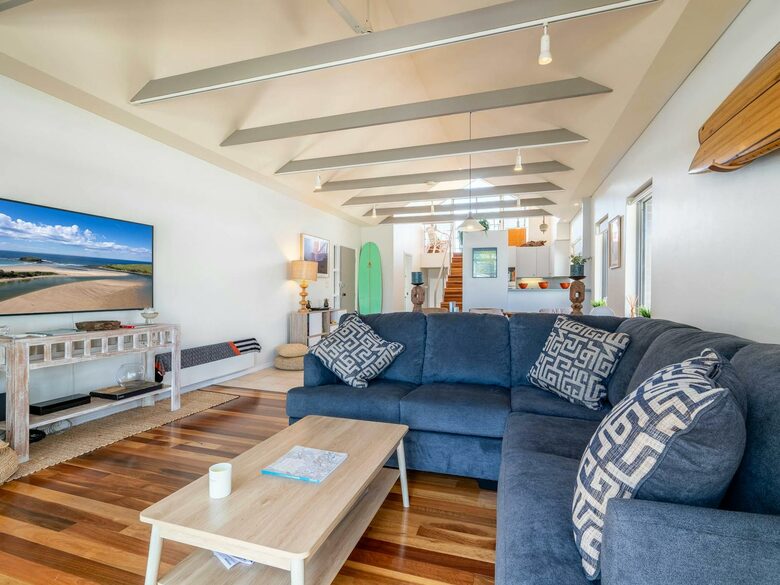 Riverside Escape Overlooking Rangoon Island - Kiama, Australia