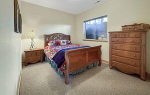 Walkout level Queen Bed