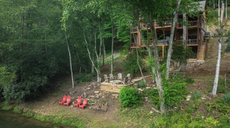 Luxury Riverfront Escape in the Blue Ridge Mountains - Mineral Bluff, Georgia