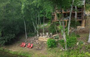Luxury Riverfront Escape in the Blue Ridge Mountains - Mineral Bluff, Georgia