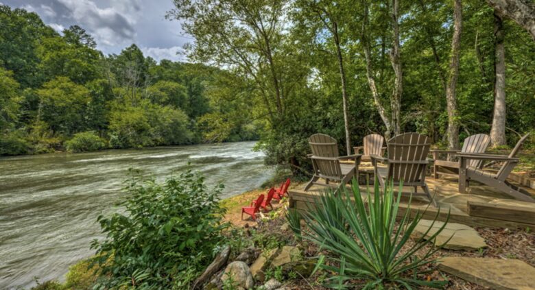 Luxury Riverfront Escape in the Blue Ridge Mountains - Mineral Bluff, Georgia