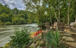 Luxury Riverfront Escape in the Blue Ridge Mountains - Mineral Bluff, Georgia