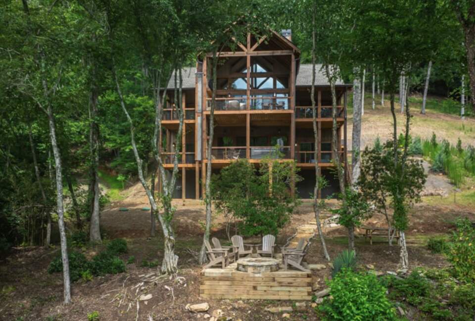 Luxury Riverfront Escape in the Blue Ridge Mountains - Mineral Bluff, Georgia
