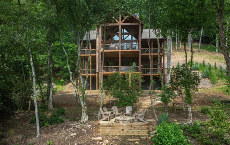 Luxury Riverfront Escape in the Blue Ridge Mountains - Mineral Bluff, Georgia