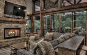 Luxury Riverfront Escape in the Blue Ridge Mountains - Mineral Bluff, Georgia