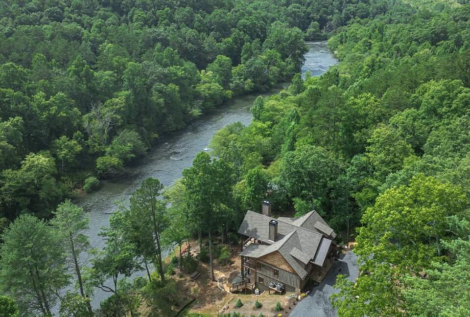 Luxury Riverfront Escape in the Blue Ridge Mountains - Mineral Bluff, Georgia