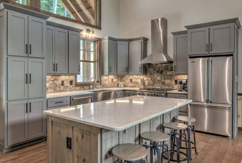 Luxury Riverfront Escape in the Blue Ridge Mountains - Mineral Bluff, Georgia