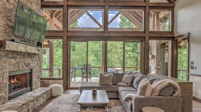 Luxury Riverfront Escape in the Blue Ridge Mountains - Mineral Bluff, Georgia