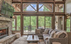 Luxury Riverfront Escape in the Blue Ridge Mountains - Mineral Bluff, Georgia