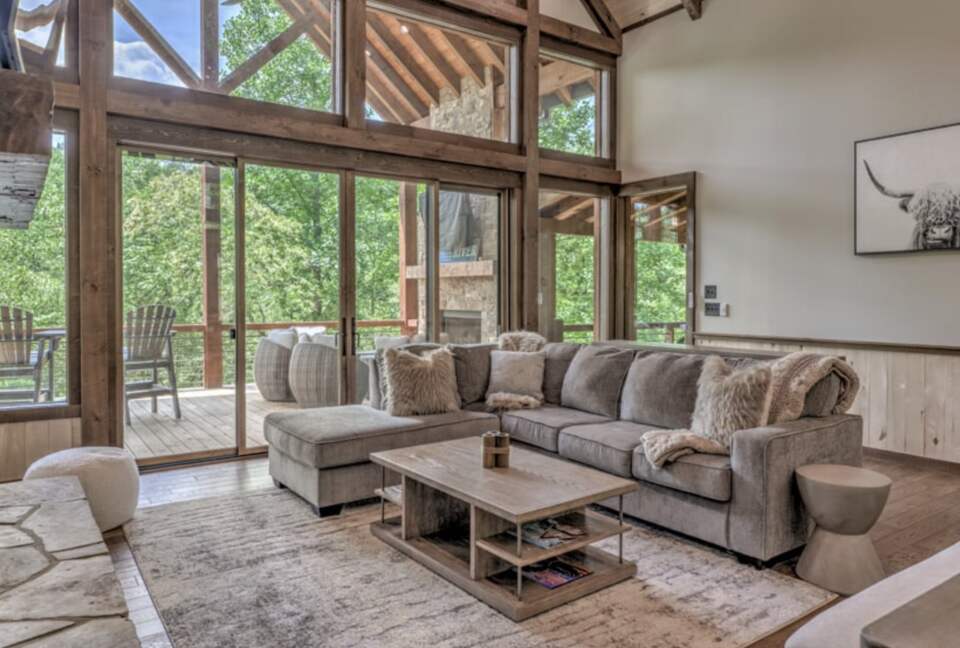 Luxury Riverfront Escape in the Blue Ridge Mountains - Mineral Bluff, Georgia