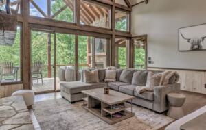 Luxury Riverfront Escape in the Blue Ridge Mountains - Mineral Bluff, Georgia