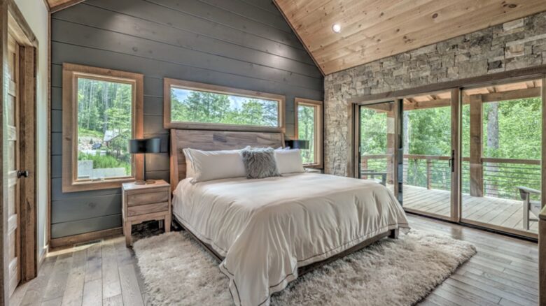 Luxury Riverfront Escape in the Blue Ridge Mountains - Mineral Bluff, Georgia