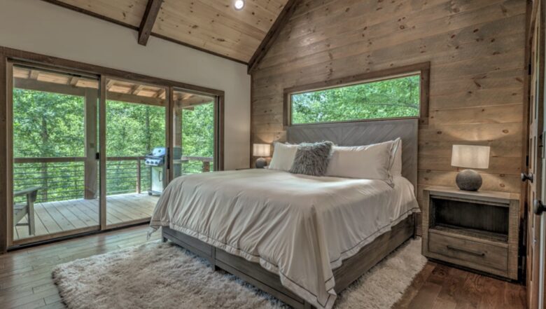 Luxury Riverfront Escape in the Blue Ridge Mountains - Mineral Bluff, Georgia