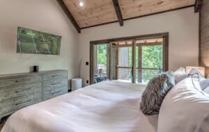 Luxury Riverfront Escape in the Blue Ridge Mountains - Mineral Bluff, Georgia