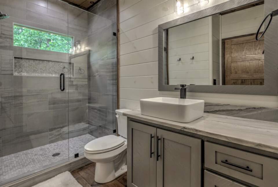 Luxury Riverfront Escape in the Blue Ridge Mountains - Mineral Bluff, Georgia