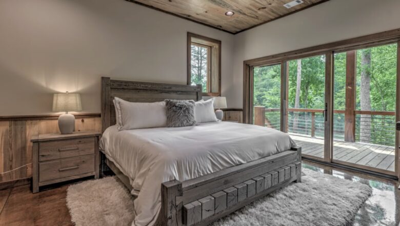 Luxury Riverfront Escape in the Blue Ridge Mountains - Mineral Bluff, Georgia