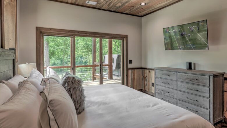 Luxury Riverfront Escape in the Blue Ridge Mountains - Mineral Bluff, Georgia