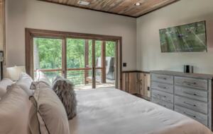 Luxury Riverfront Escape in the Blue Ridge Mountains - Mineral Bluff, Georgia