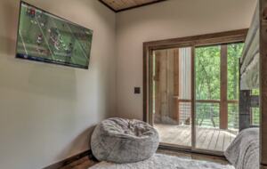 Luxury Riverfront Escape in the Blue Ridge Mountains - Mineral Bluff, Georgia