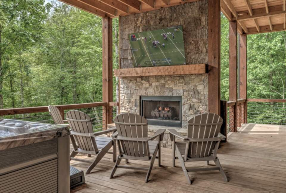 Luxury Riverfront Escape in the Blue Ridge Mountains - Mineral Bluff, Georgia