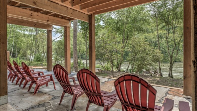 Luxury Riverfront Escape in the Blue Ridge Mountains - Mineral Bluff, Georgia