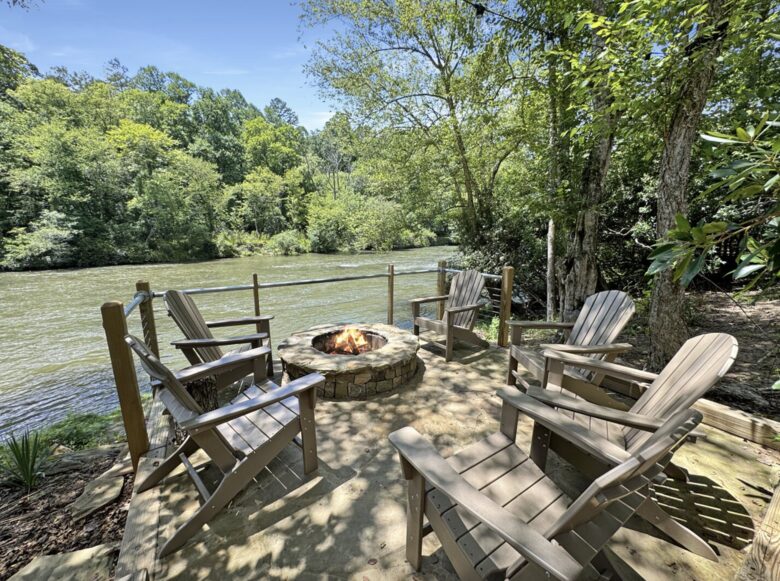 Luxury Riverfront Escape in the Blue Ridge Mountains - Mineral Bluff, Georgia