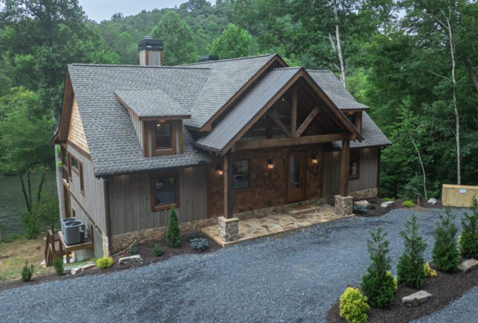 Luxury Riverfront Escape in the Blue Ridge Mountains - Mineral Bluff, Georgia
