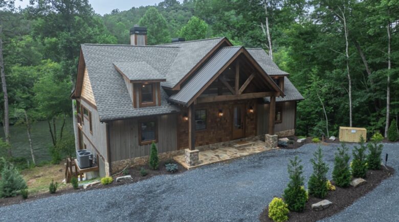 Luxury Riverfront Escape in the Blue Ridge Mountains - Mineral Bluff, Georgia
