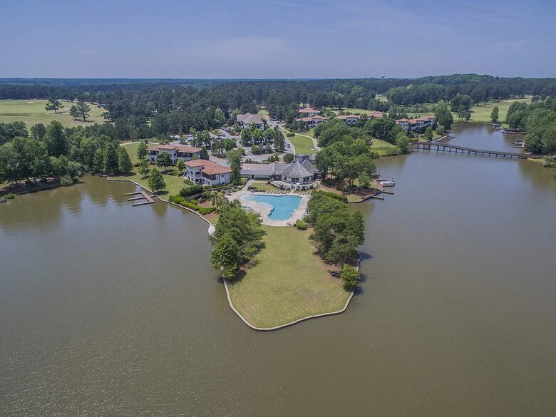 Elegant Cuscowilla Lakefront Home with Panoramic Views - Eatonton, Georgia