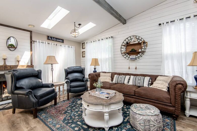 Cozy Cottage Near Lake Geneva with Hot Tub - Williams Bay, Wisconsin