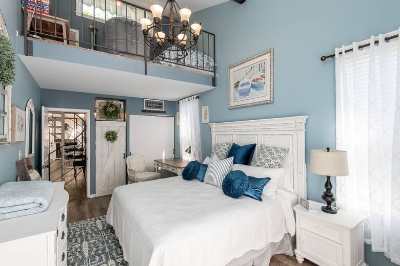 Cozy Cottage Near Lake Geneva with Hot Tub - Williams Bay, Wisconsin