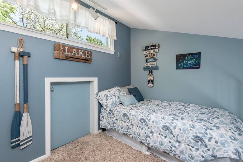 Cozy Cottage Near Lake Geneva with Hot Tub - Williams Bay, Wisconsin