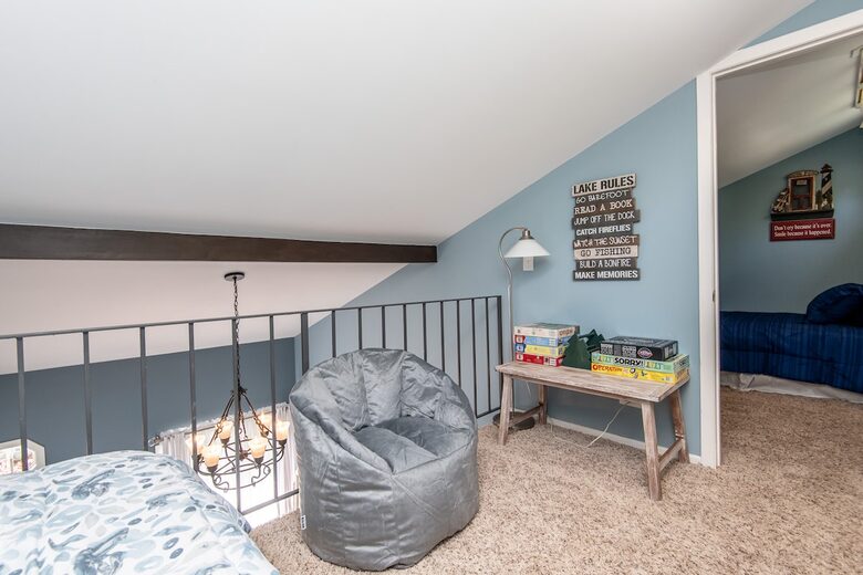 Cozy Cottage Near Lake Geneva with Hot Tub - Williams Bay, Wisconsin