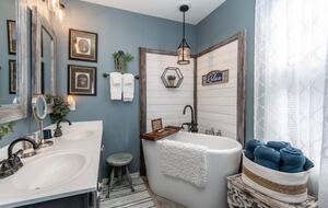 Cozy Cottage Near Lake Geneva with Hot Tub - Williams Bay, Wisconsin