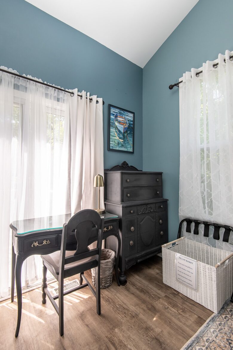 Cozy Cottage Near Lake Geneva with Hot Tub - Williams Bay, Wisconsin