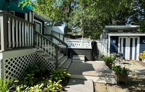 Cozy Cottage Near Lake Geneva with Hot Tub - Williams Bay, Wisconsin