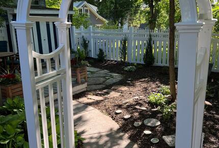 Cozy Cottage Near Lake Geneva with Hot Tub - Williams Bay, Wisconsin