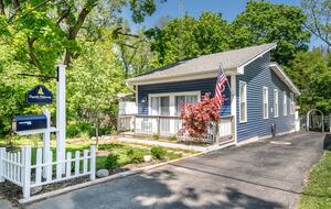 Cozy Cottage Near Lake Geneva with Hot Tub - Williams Bay, Wisconsin