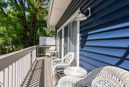 Cozy Cottage Near Lake Geneva with Hot Tub - Williams Bay, Wisconsin