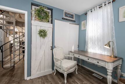 Cozy Cottage Near Lake Geneva with Hot Tub - Williams Bay, Wisconsin