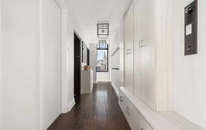 Elevated Elegance | 360° Terrace Penthouse Overlooking Manhattan’s Landmarks - New York City, New York