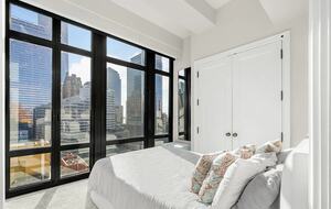 Elevated Elegance | 360° Terrace Penthouse Overlooking Manhattan’s Landmarks - New York City, New York