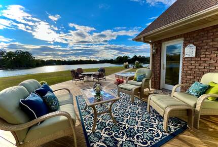 The Chesapeake Haven | 5-Acre Private Beach Getaway - Gloucester County, Virginia